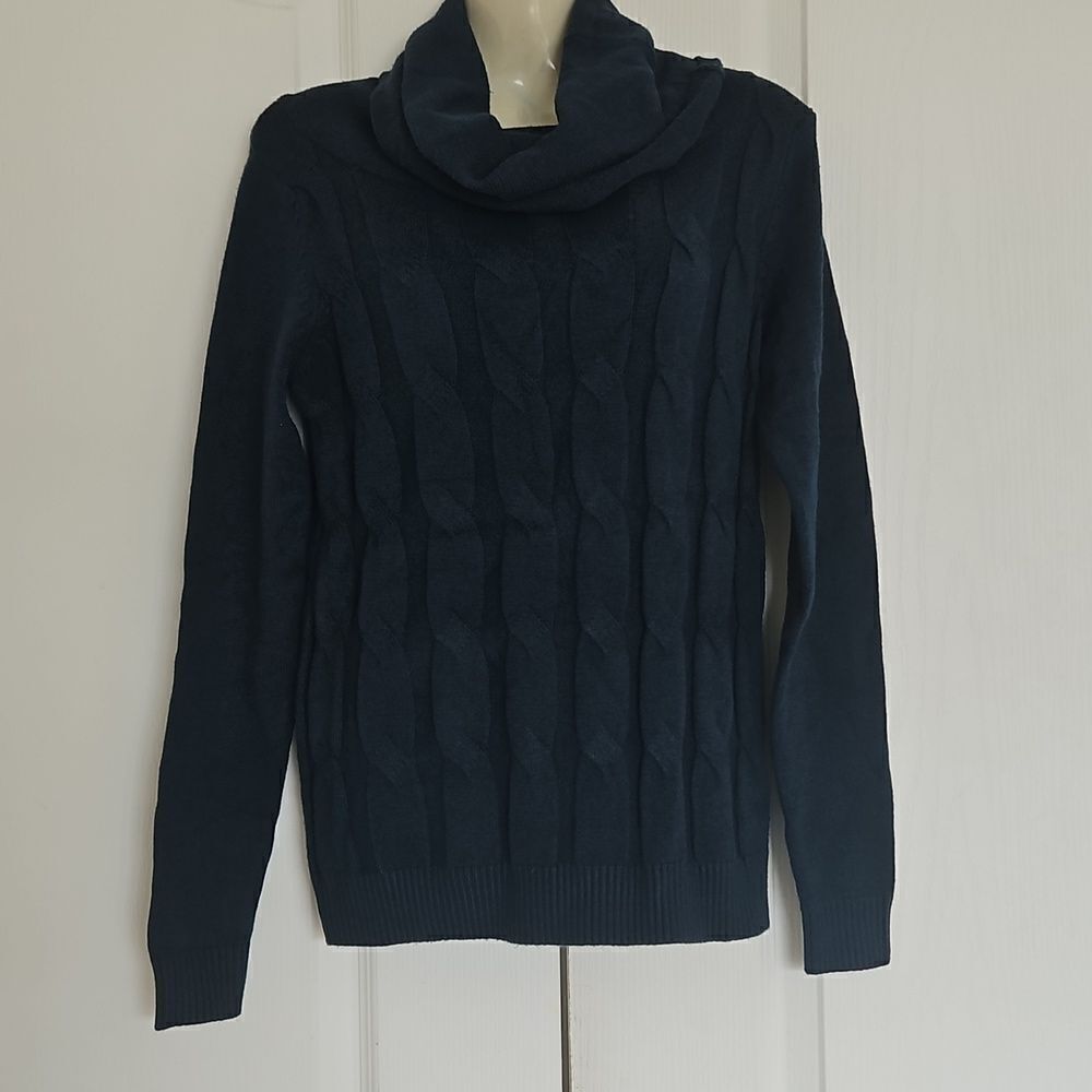 Suzy Shier Knitted Turtle Neck Long Sleeves Sweater XS Blue